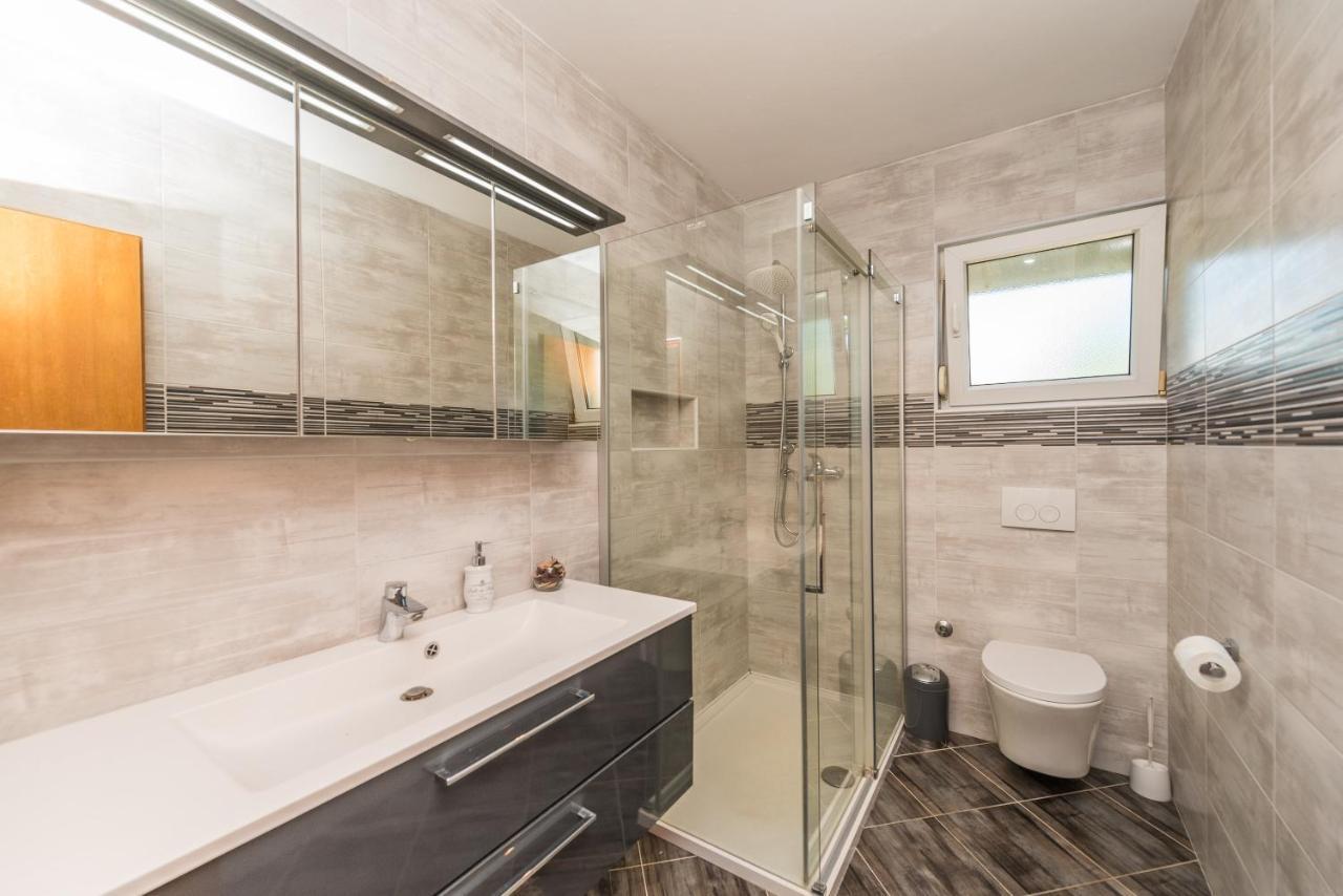 Nelly Apartments Privlaka  Luaran gambar