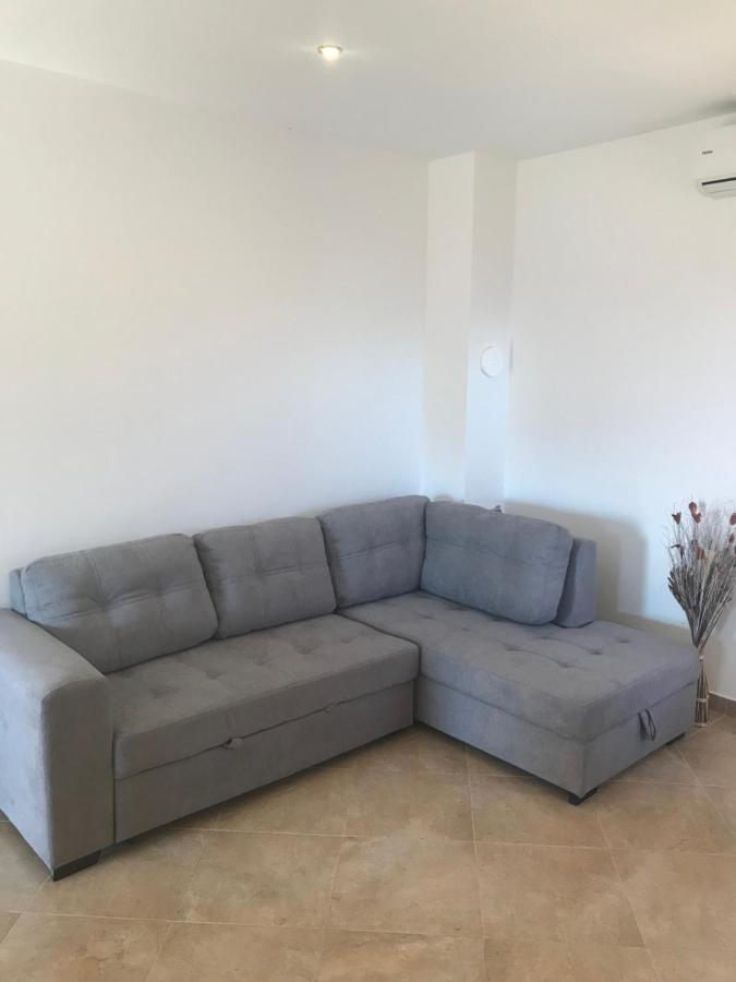 Nelly Apartments Privlaka  Luaran gambar
